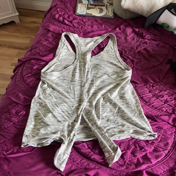 Lululemon tank top - Picture 4 of 6